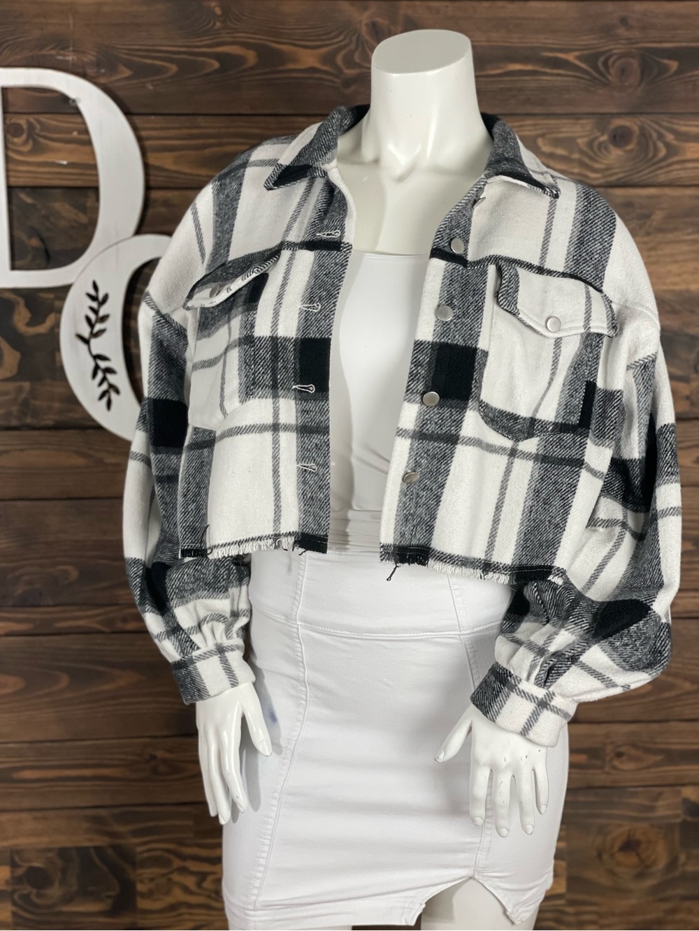 SHEIN Black & White Plaid Cropped Utility Jacket Frayed Raw Edge Flap Pocket